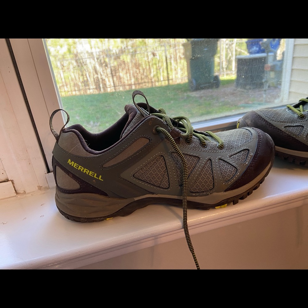 NEW Merrell Hiking Shoes